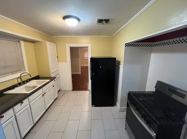 1201 S 1st St, Monroe, LA 71202