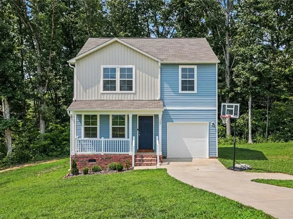 127 Brookview Ct, Mocksville, NC 27028