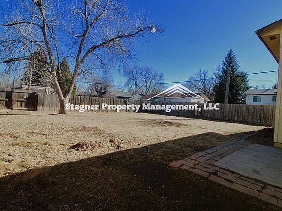 2nd image of 924 Glenmoor Dr