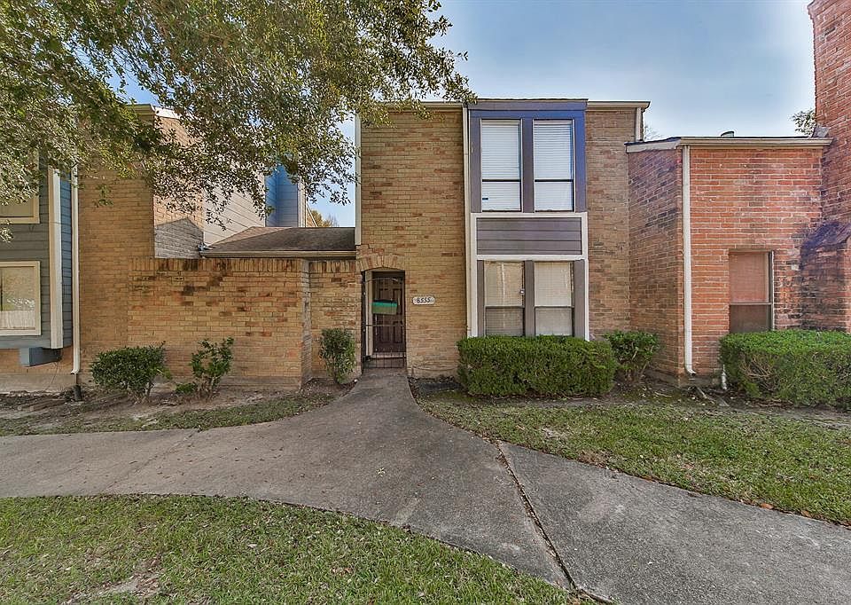 1st image of 8555 Wilcrest Dr