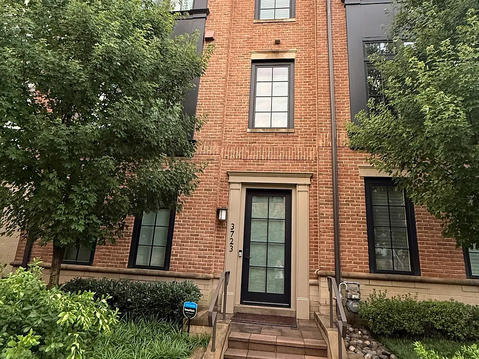 3723 Chevy Chase Lake Dr