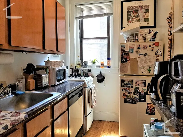 4 Ayr Rd #4 — Photo 3