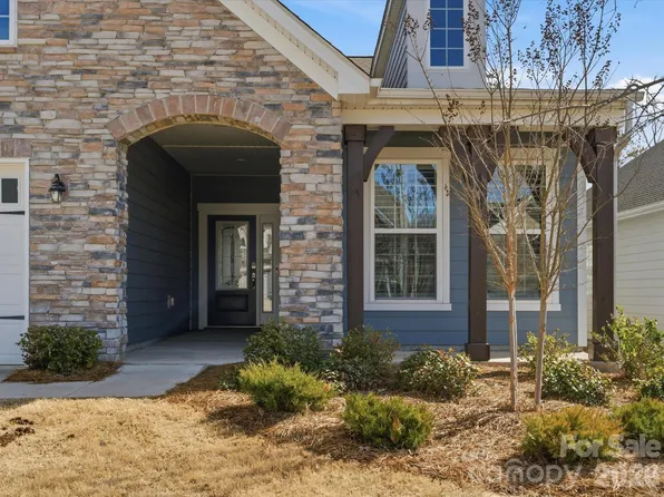 4062 Havenport Cir, Tega Cay, SC 29708