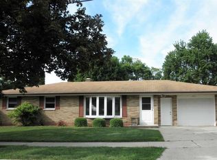 2061 Hillside Ln, Green Bay, WI 54302