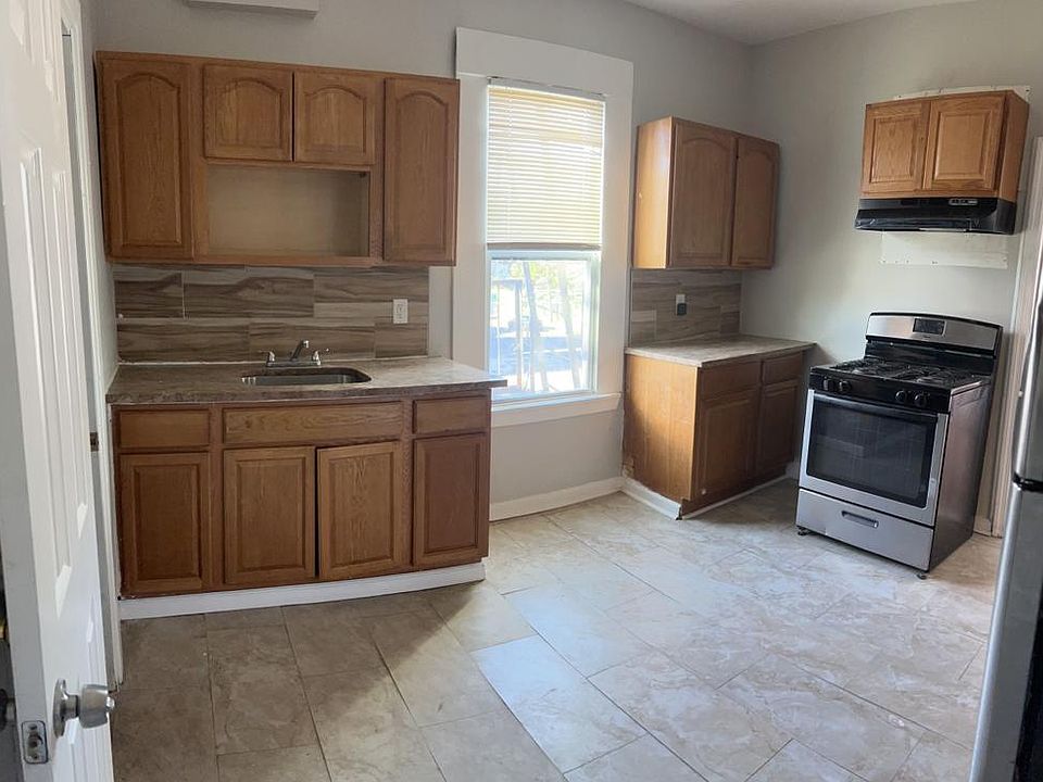 134 Badger Ave 134 Badger Ave Newark NJ Zillow