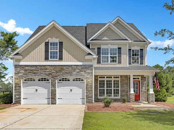 420 Meadowland Circle, Maple Hill, NC 28454