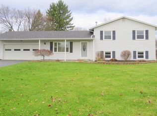 80 Longsworth Dr, Rochester, NY 14625