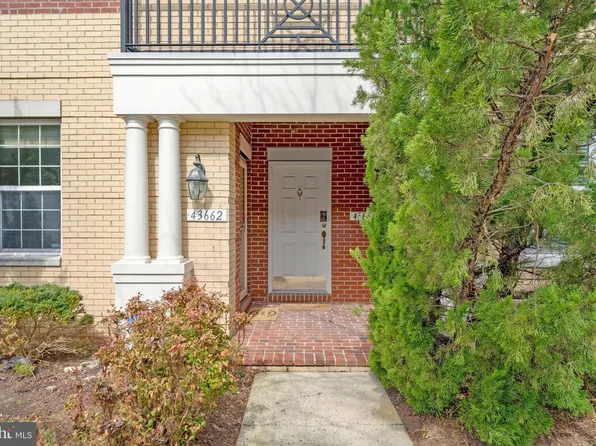 43662 McDowell Sq, Leesburg, VA 20176