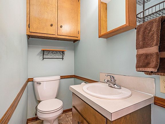 2nd image of 8721 Summit Ct