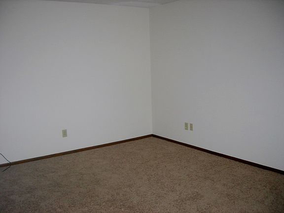 4th image of 2340 Bulfinch Ave