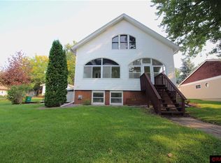 214 W 3rd St, Janesville, MN 56048