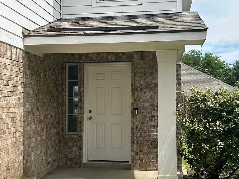 3703 Holden Ct — Photo 3