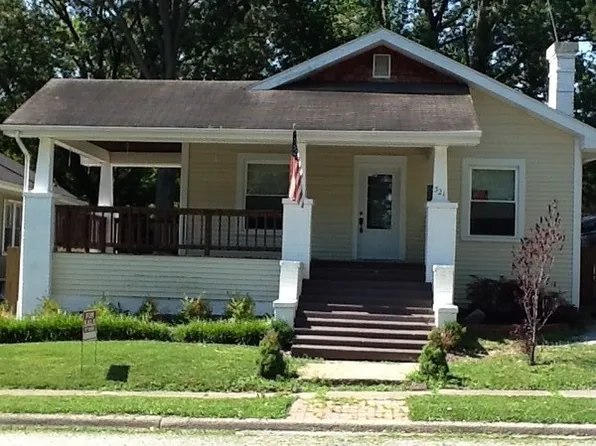 321 W Ogara St, Harrisburg, IL 62946