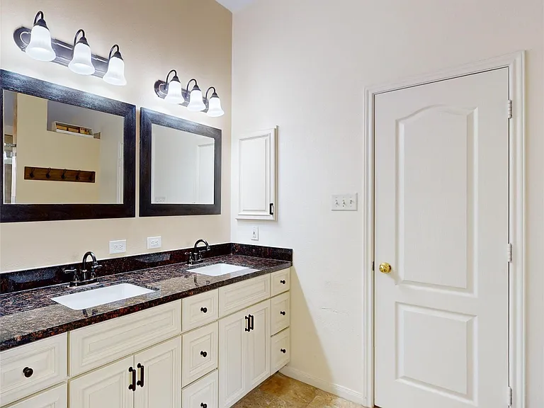 6014 Knollwood Trl — Photo 15