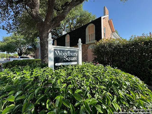 2811 Woodbury Dr #201 — Photo 6