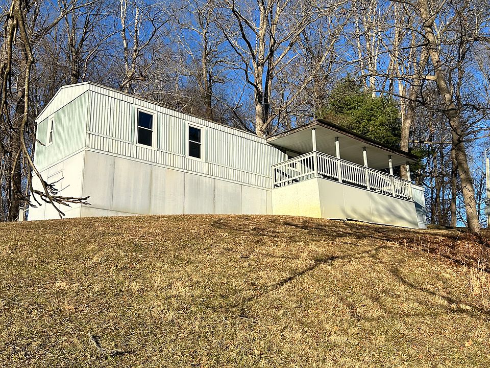 1st image of 582 E Lee Hwy