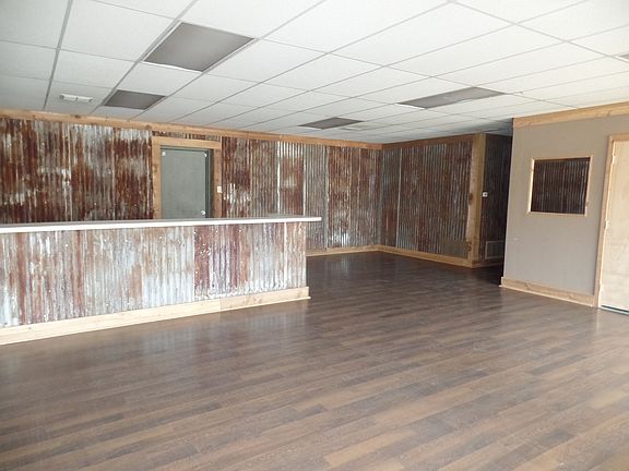 3rd image of 208. 212 Sycamore