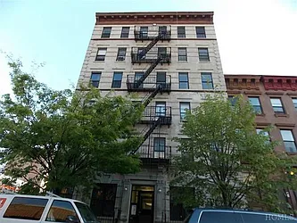 Rented by Level Group