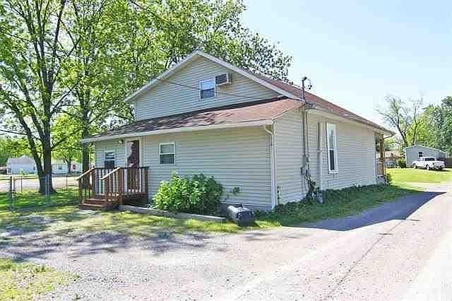 2nd image of 305 Helen Ave