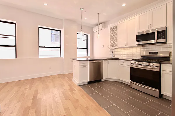 Rented by True Lofts New York LLC | media 27