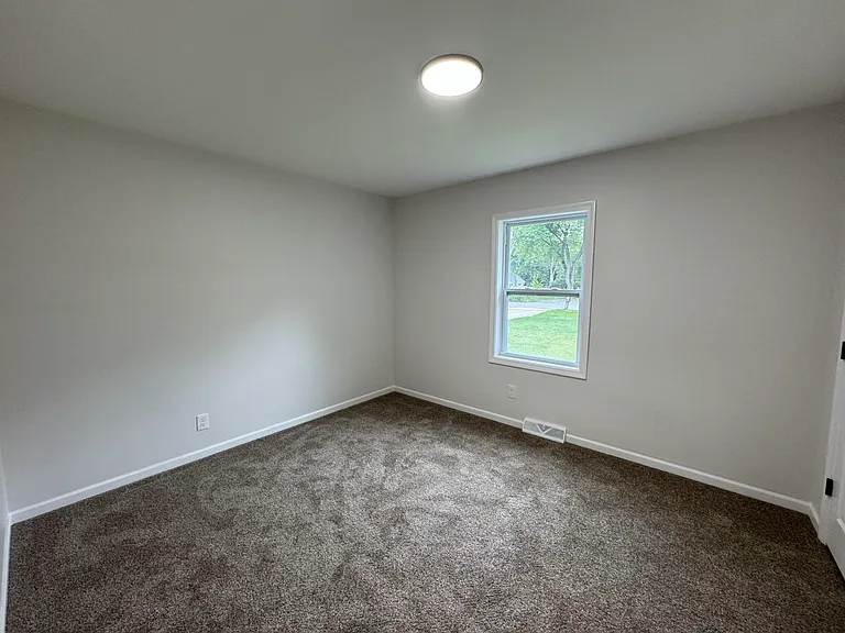 1427 Austin Ave — Photo 18