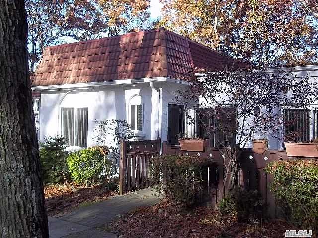 1st image of 436 Clubhouse Ct