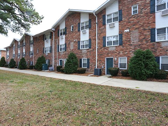 3rd image of 400 S Dupont Hwy #2B-1Ba-1200Sqft
