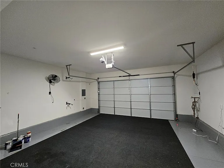 250 N Standard Ave — Photo 30