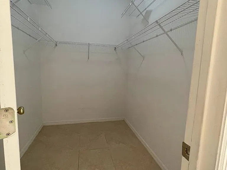 1819 Wedgewood Way — Photo 12