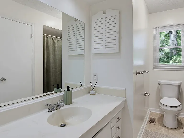 2627 Wyman Rd — Photo 7