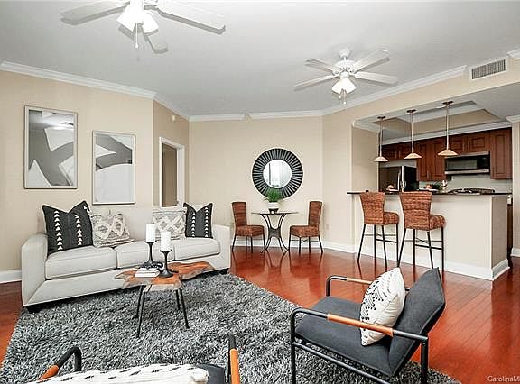 4th image of 300 W 5th St APT 649