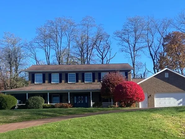 236 Stardust Dr, Johnstown, PA 15904