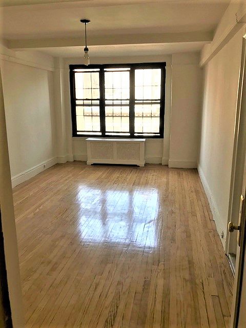 1st image of 50 W 72nd St APT 1107