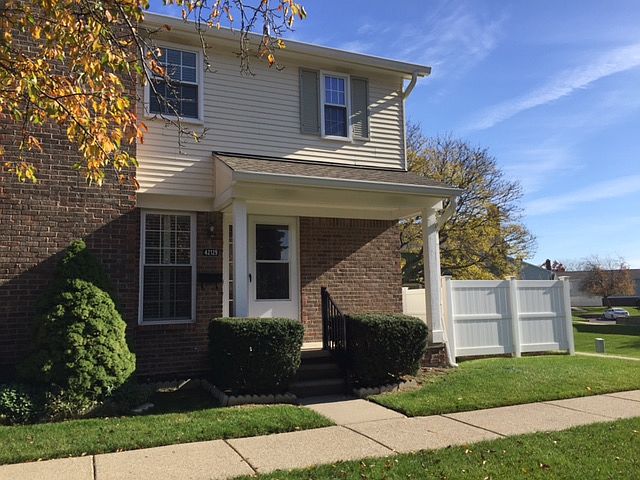 1st image of 42129 Roscommon Dr #281