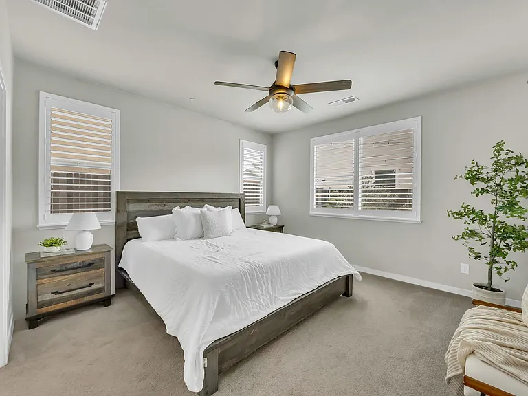 800 Daggerwing Ct — Photo 21