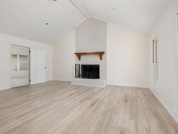 3rd image of 3813 Norwood Ln