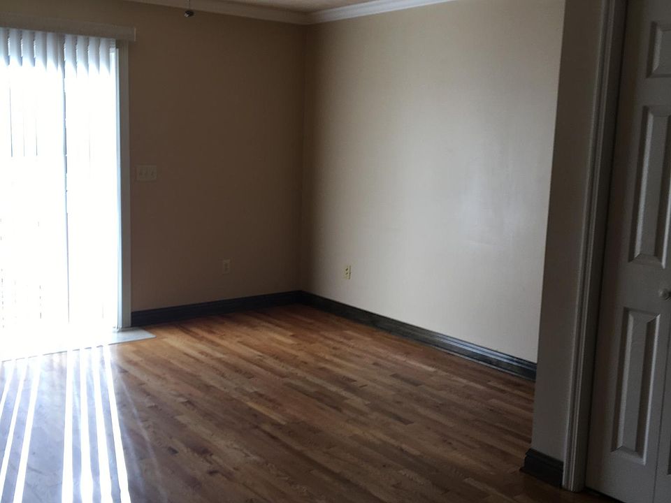 2nd image of 3 Quicksilver Ln