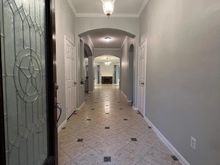 2502 N Yorkchase Ln — Photo 13