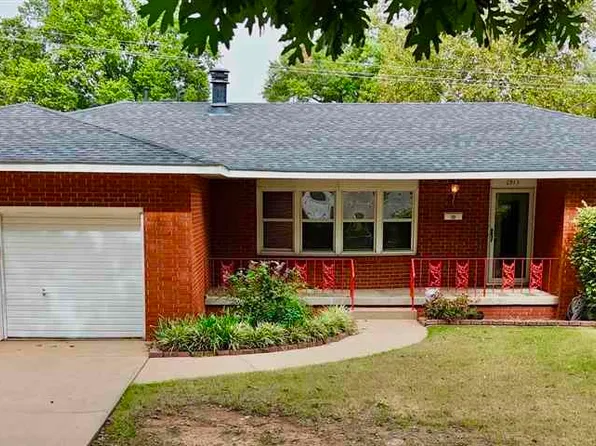 2913 Larchmont Ave, Ponca City, OK 74604