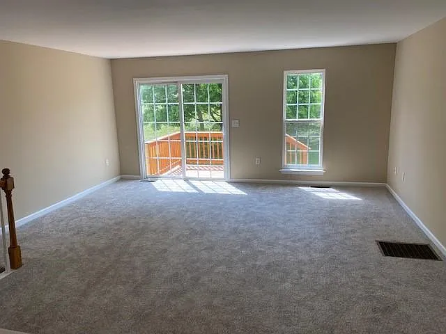 2728 Hunters Crest Dr — Photo 9