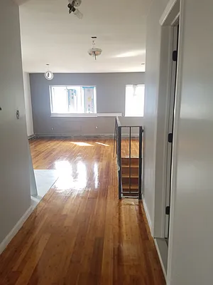 Rented by Aron Fried, LREB | media 2