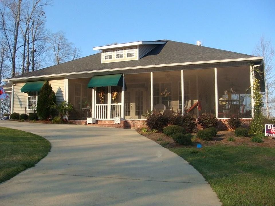 2nd image of 236 Cydell Dr