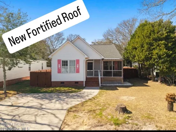 107 NW 16th Street, Oak Island, NC 28465