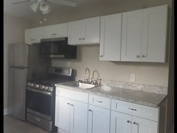 1978 E 124th Pl, Cleveland, OH