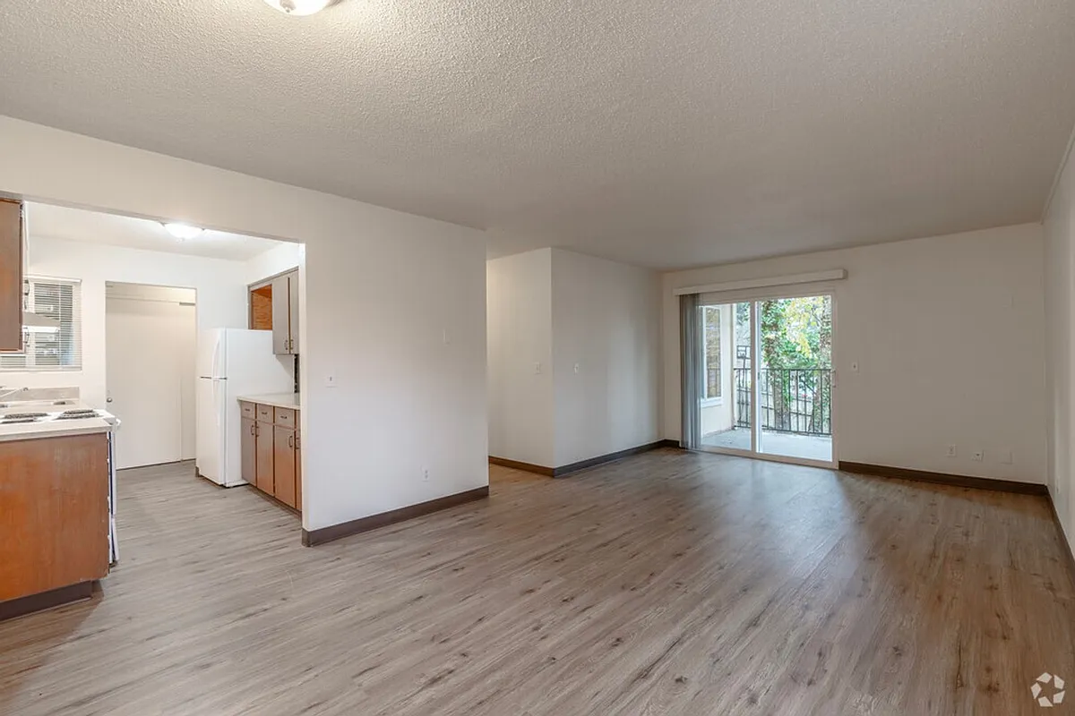 Building Photo - Brooktree Apartments