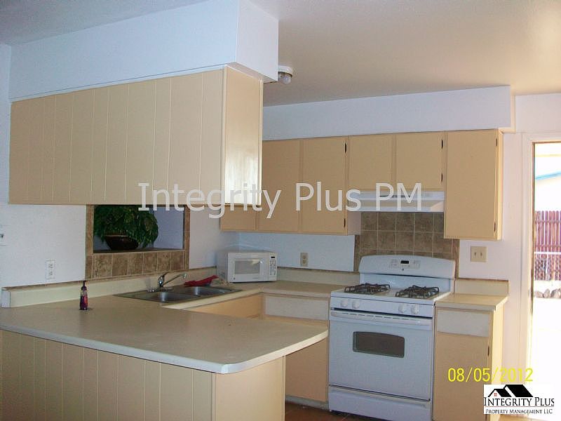 2nd image of 10666 N Arapaho Dr