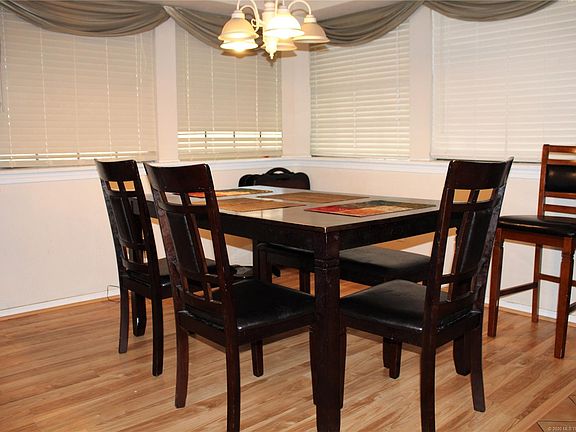 5th image of 1524 Red Oak Dr