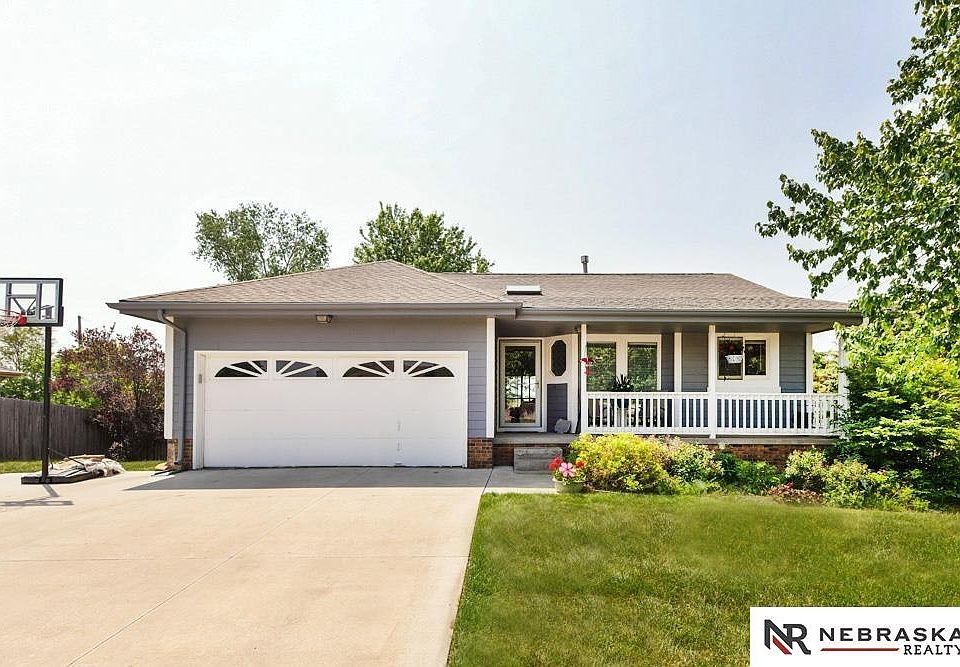 1st image of 2433 Corn Dr