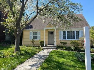 40 Woodland Ave, Hamden, CT 06514