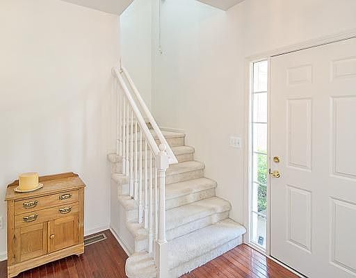2nd image of 4122 Willow Pond Dr
